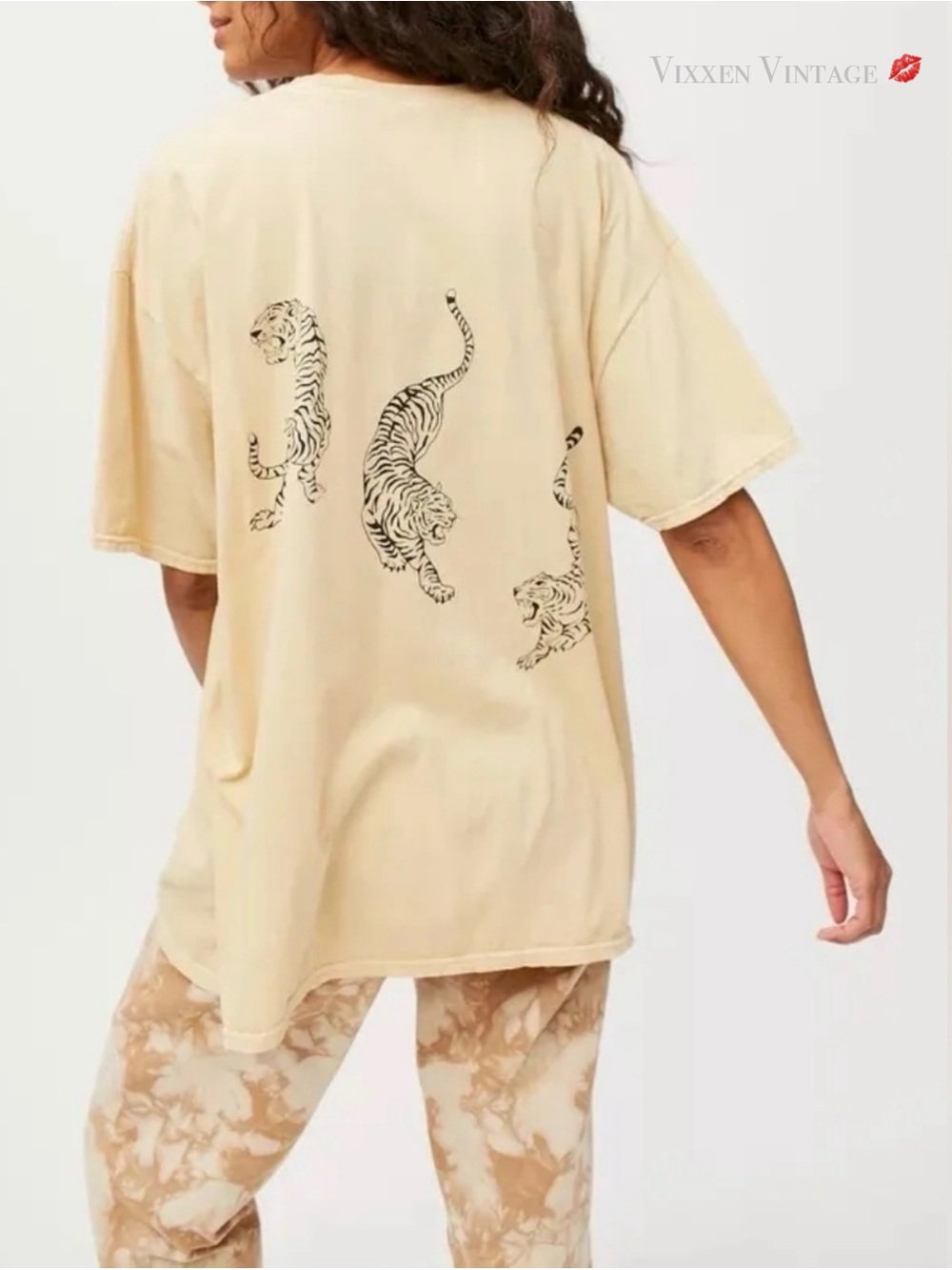 PROJECT SOCIAL T X URBAN OUTFITTERS 'TIGERS OVERSIZED TEE' IN ICED COFFEE
